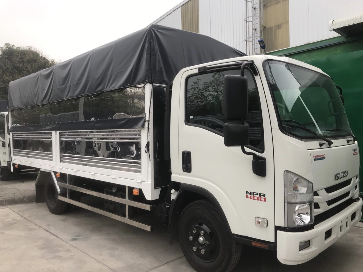 Xe tải Isuzu NPR400